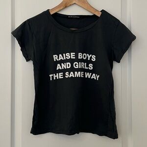 Brandy Melville Cropped T-Shirt (washed blue)